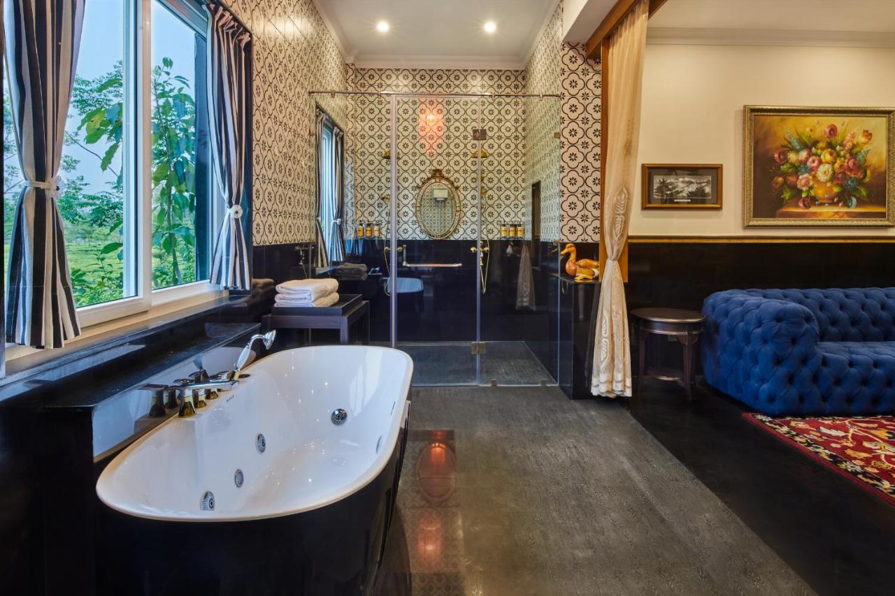 Mayfair Tea Hotel 5*